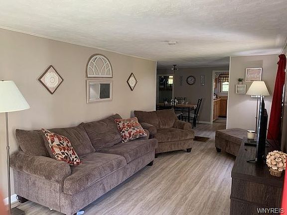 3rd image of 65 Friendship St