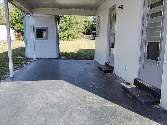 3rd image of 656 S Wellington Dr