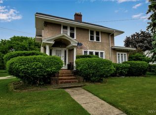 1031 Gwinn St, Medina, NY 14103