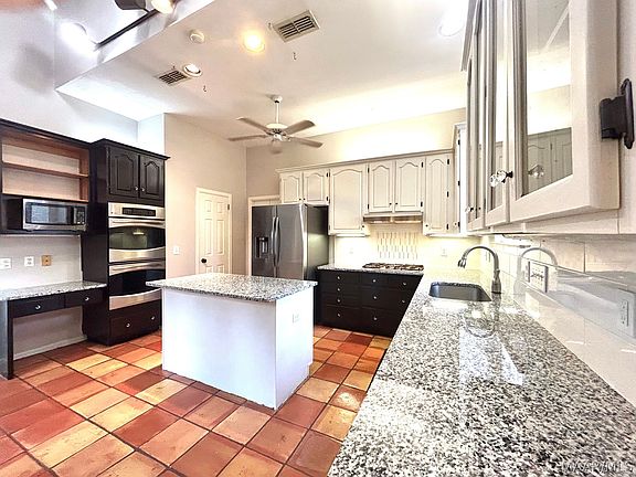 5th image of 249 Charleston Ct S