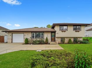 1227 S Roselle Rd, Schaumburg, IL 60193