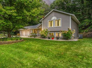 18784 Hopi Ct, Spring Lake, MI 49456