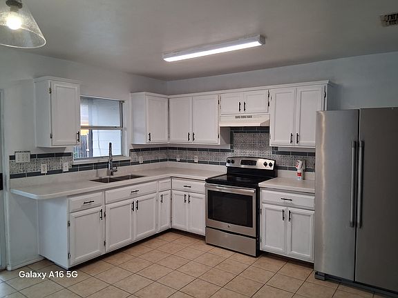 2nd image of 1809 Nobis Ave