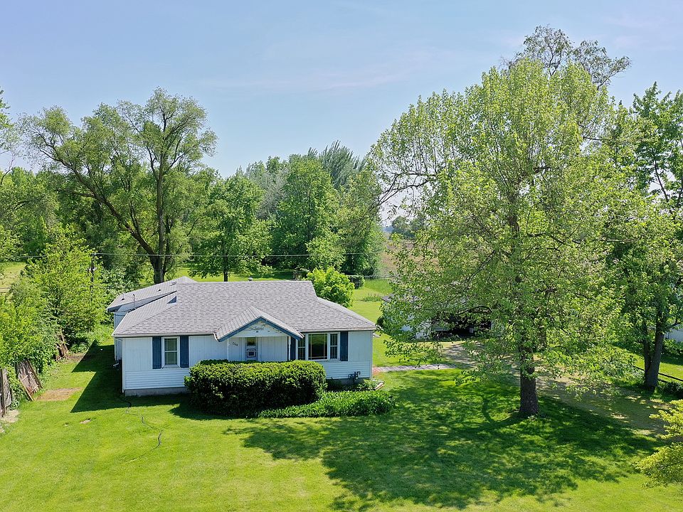 2244 W 2000s Rd, Kankakee, IL 60901 | Zillow