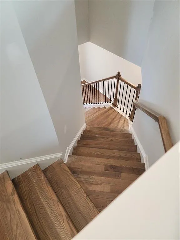 4 bed, 2.5 bath, 2579 sqft, $2,700 — Photo 3