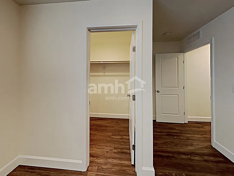 5079 W Bellevue St — Photo 13