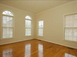 3612 Edgemoor Ct, Clemmons, NC 27012