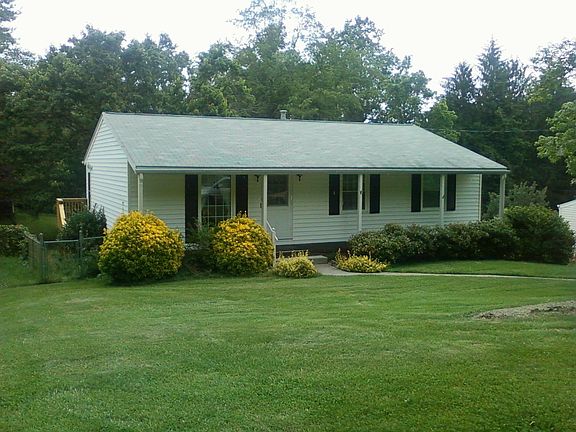 Nice sized front yard