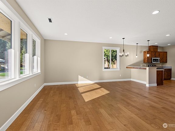 5th image of 134 Heights Lane