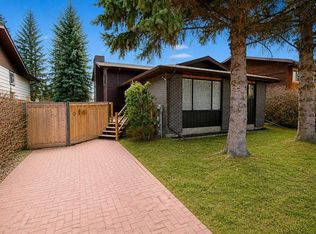 107 N Greig Dr, Red Deer, AB T4P 2N4