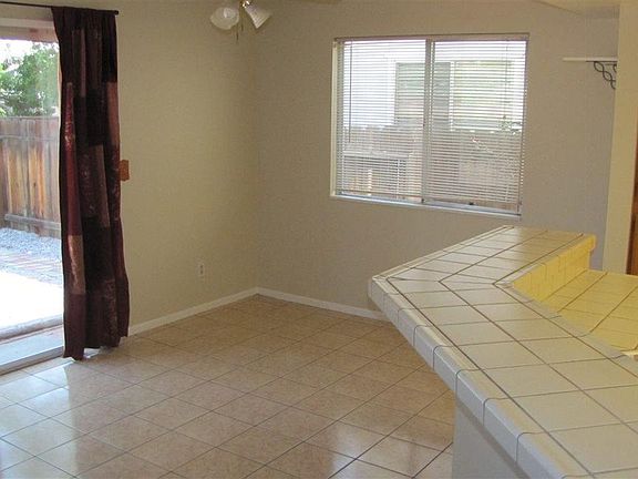 5th image of 2346 Rockdale Dr
