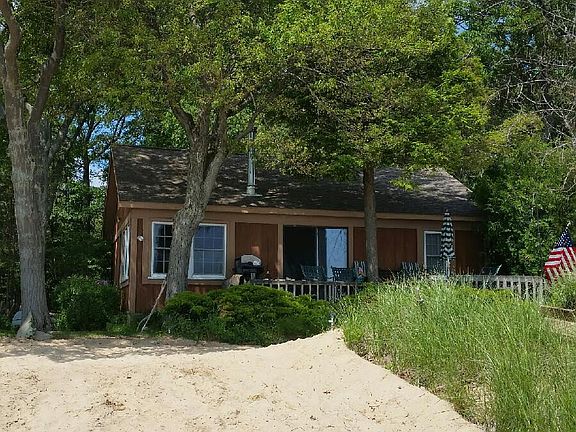 4th image of 802 Shady Ln