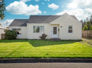 135 Maple Blvd, Wood Village, OR 97060