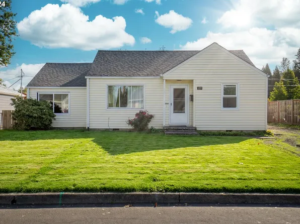 135 Maple Blvd, Wood Village, OR 97060