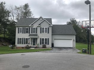 151 Brooke Cir, Bluefield, VA 24605