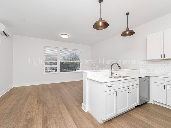 5th image of 640 Eastern Ave SE #2D