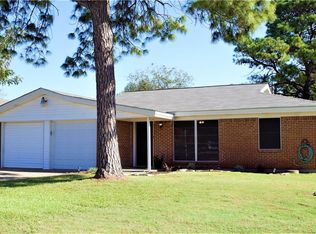 6954 Crabtree Ln, North Richland Hills, TX 76182