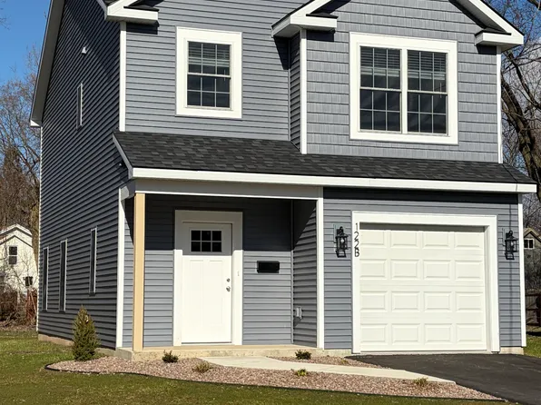 122B Memphis St, Liverpool, NY 13088