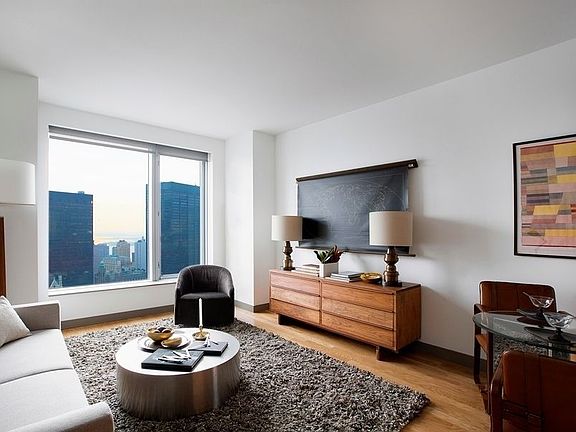 4th image of 8 Spruce St APT 42M