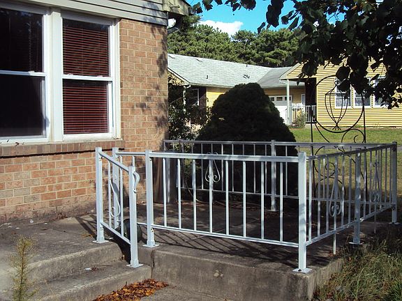 2nd image of 32 Easton Drive #B