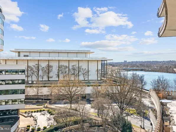 700 New Hampshire Ave NW #803, Washington, DC 20037
