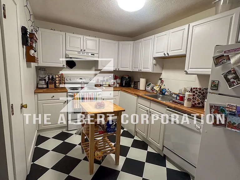 36 Dighton St #4 — Photo 2