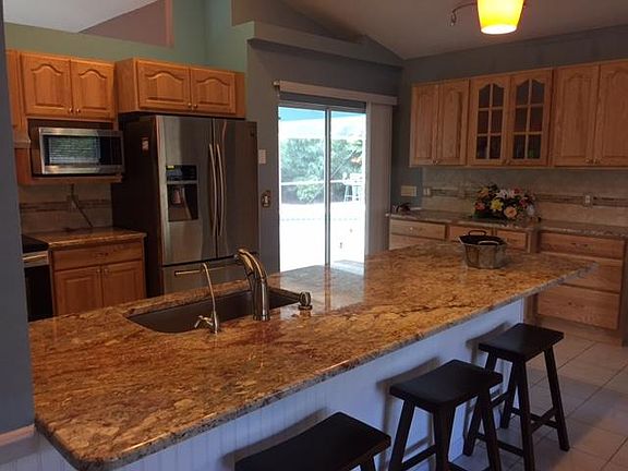 3rd image of 2526 SE Lily Street