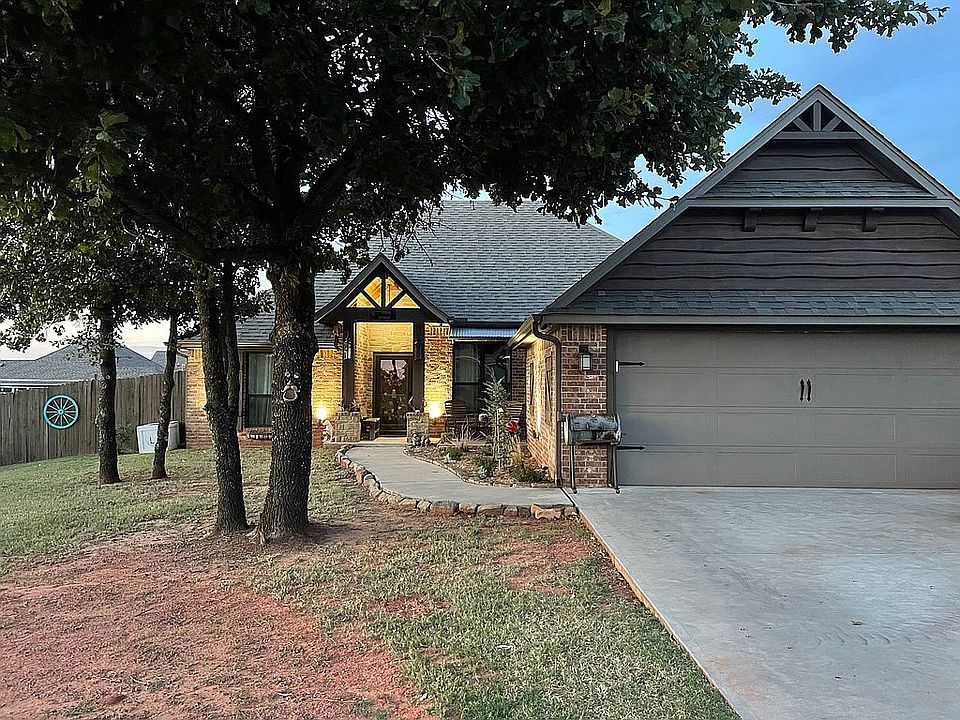 1st image of 323 Appaloosa Dr