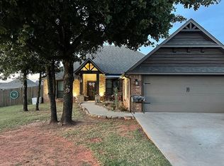 323 Appaloosa Dr, Blanchard, OK 73010