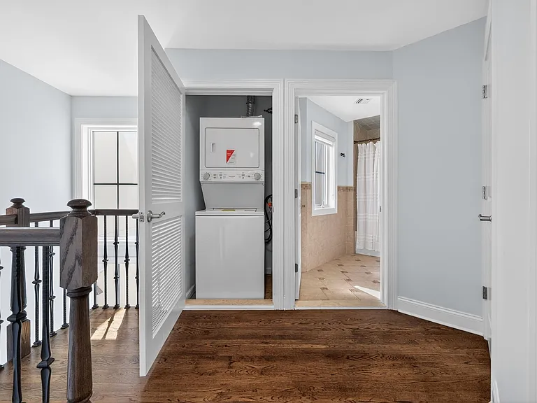 200 Laird Ave #204 — Photo 19