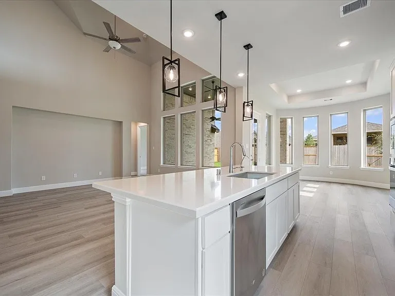 7523 Mariposa Way — Photo 17