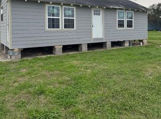 57 5th St, Port Lavaca, TX 77979