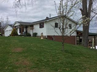 79 Crossroads Rd, Avella, PA 15312