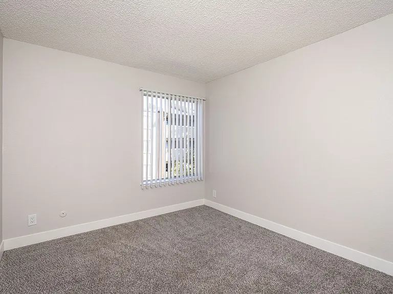 The Elms Apartments at 28th St — Photo 54