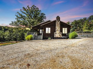 6198 Shady Hills Ln, Fulton, MO 65251