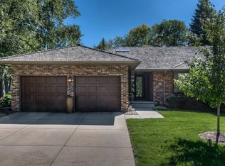 6417 Capitol Plz, Omaha, NE 68132