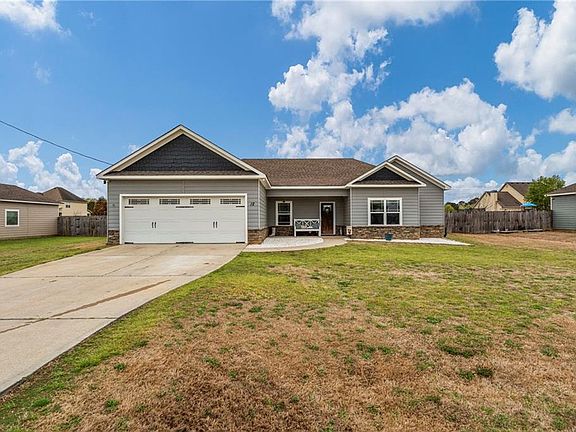 2nd image of 12 Eagle Nest Dr