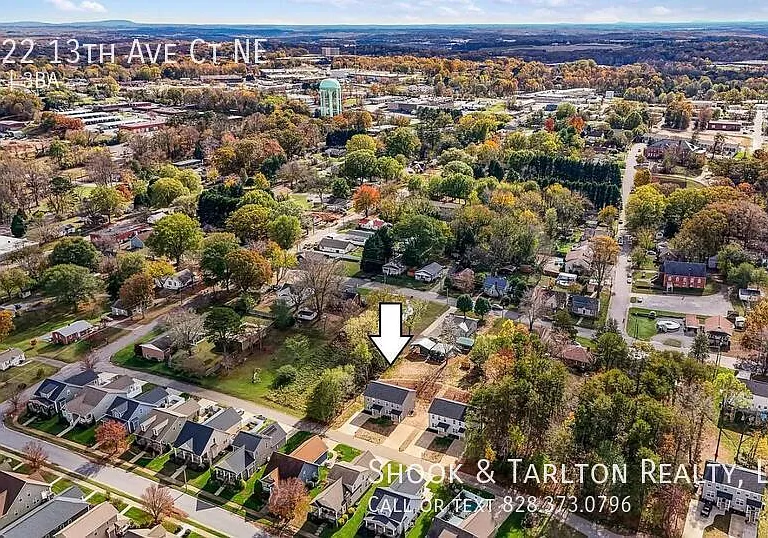 1122 13th Avenue Ct NE — Photo 6