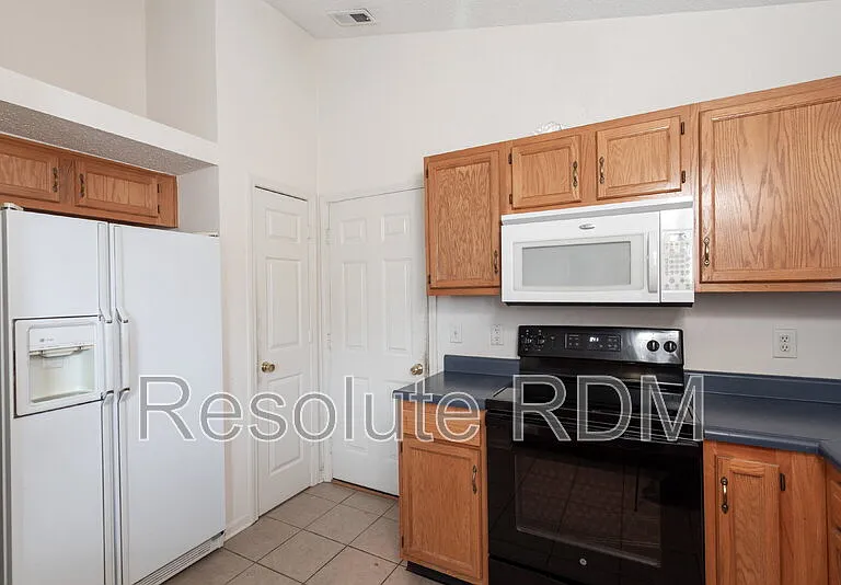 11968 Locus Ln — Photo 14