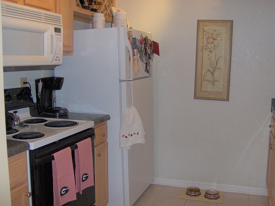 2nd image of 3655 Habersham Rd NE APT B251