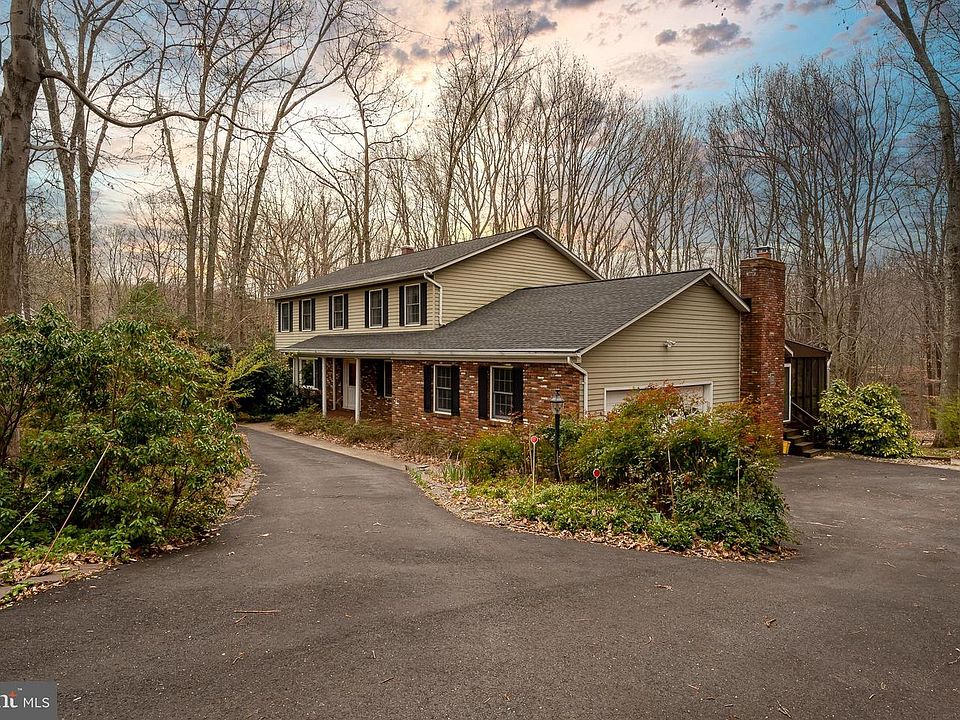 1st image of 1683 Justin Dr