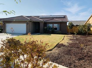 527 Castlerock Ct, Los Banos, CA 93635