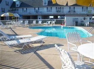 33 N Schooner Point Dr, Port Clinton, OH 43452