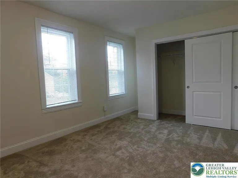 68 W Union Blvd — Photo 30
