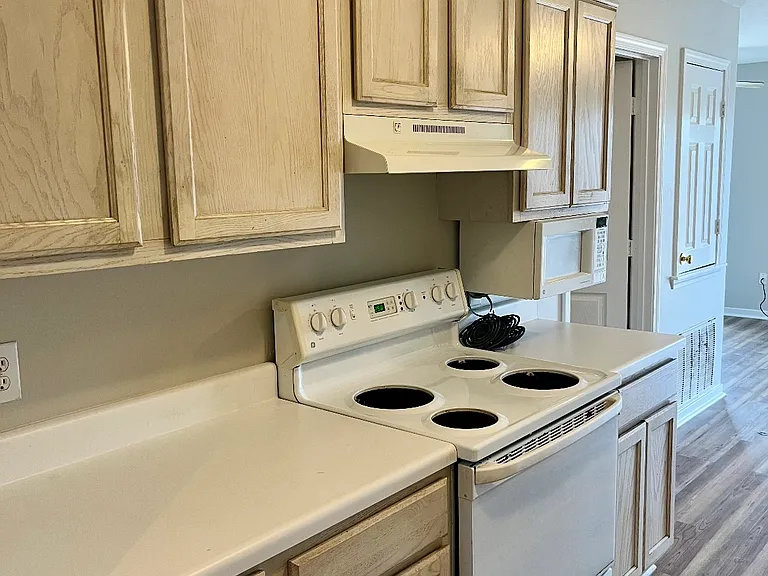 1257 Louisville St #80 — Photo 4