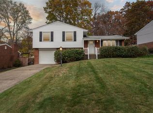 226 Wyngate Rd, Coraopolis, PA 15108