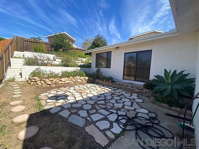 7734 Peacock Dr — Photo 13