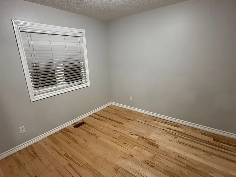 48 Echoridge Dr E — Photo 17