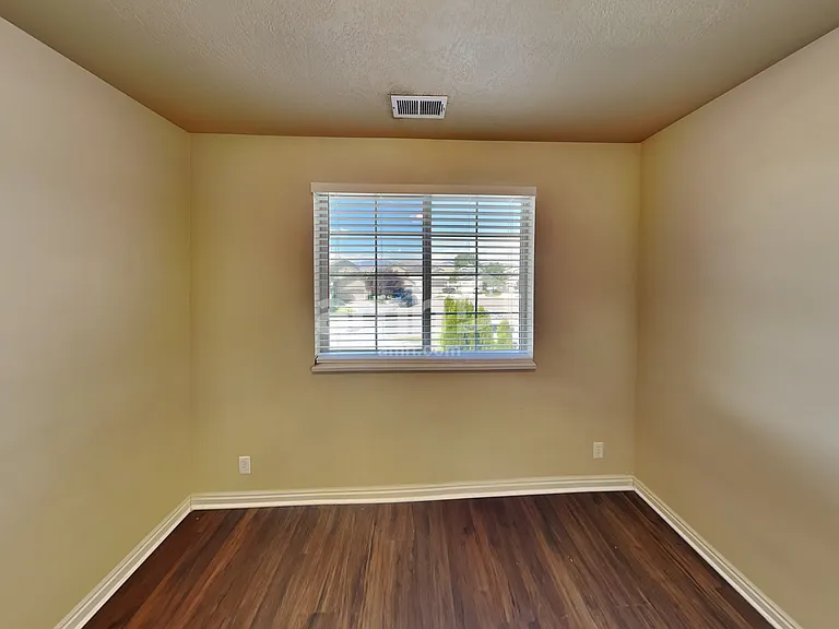 2204 N 1960 W — Photo 15