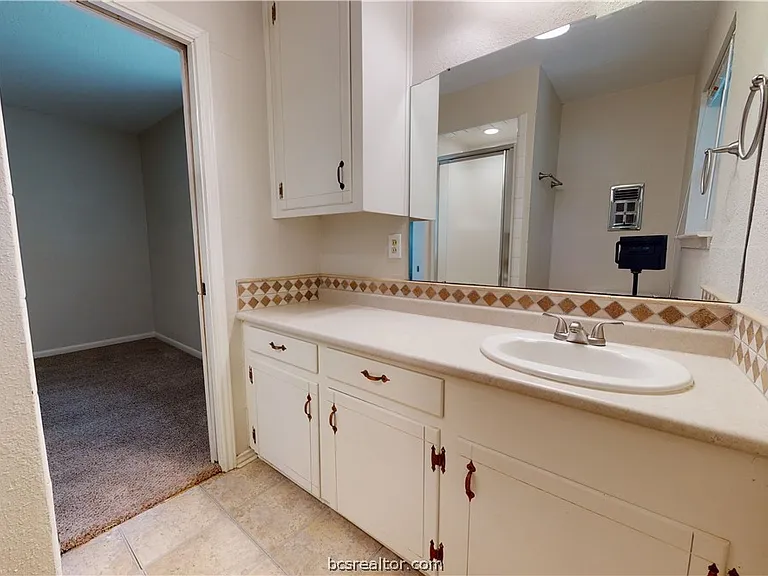 1217 Westover St — Photo 10